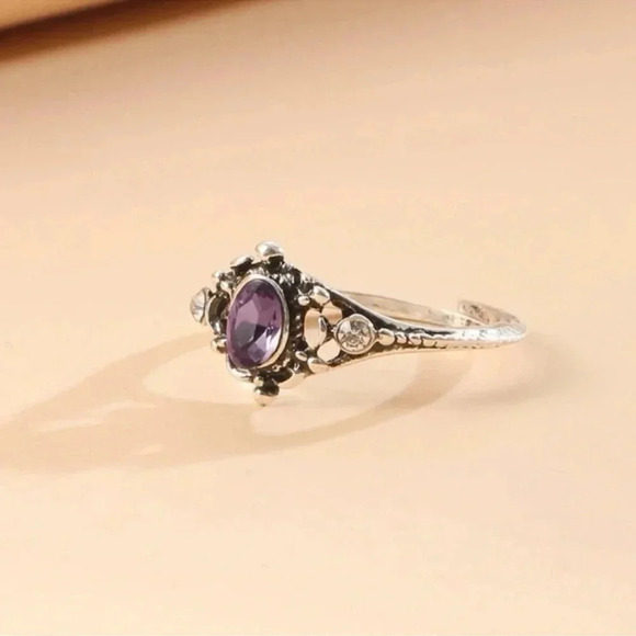 Silver Dark Purple Stone Ring - Picture 4 of 5